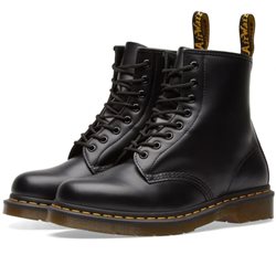 Dr. Martens 1460 Smooth 8 Eye Boot